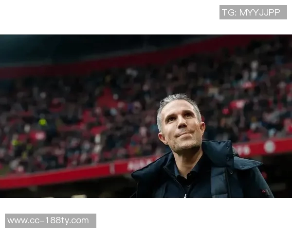 范佩西执教危机加剧费耶诺德连续四场不胜荷甲积分差距扩大至11分