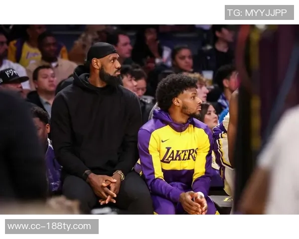 路威谈湖人训练风格JJ不应干涉卢卡与老詹的训练方式 路威谈湖人训练风格JJ不应干涉卢卡与老詹的训练方式